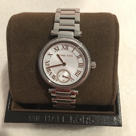 Silver Micheal Kors Watch - Picture 2 of 4